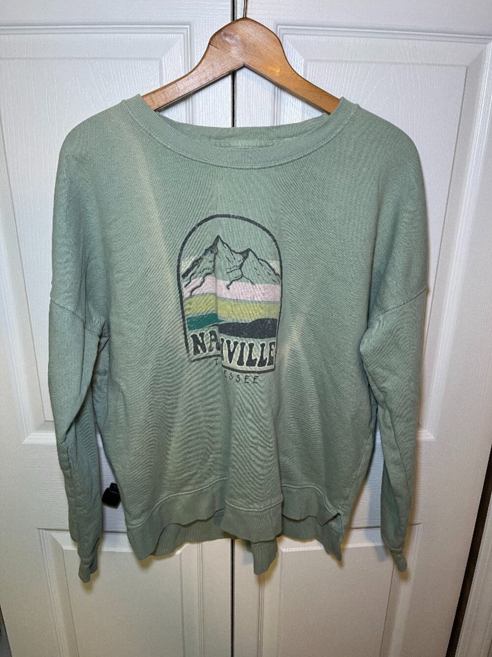 Blue 84 Nashville Tennessee Graphic Sweatshirt XL